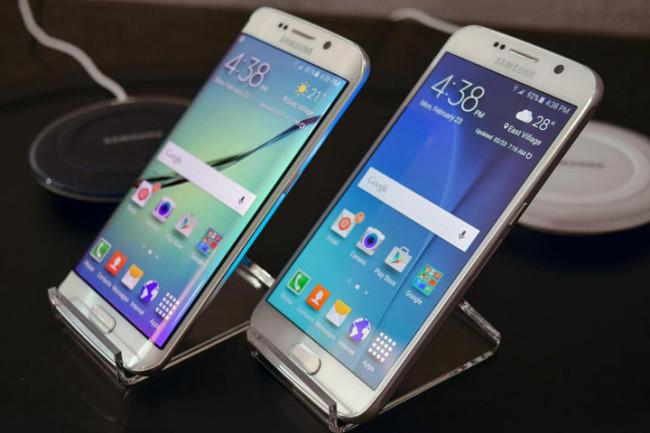 Samsung Galaxy S6 en un soporte de pie