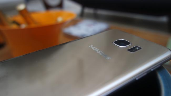 Imagen trasera del Samsung Galaxy S7 Edge