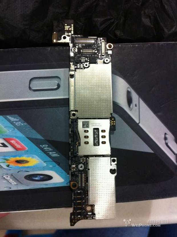 iPhone 5 placa base detalle nano SIM