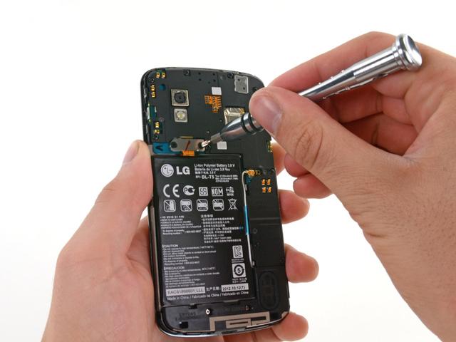 Desmontando la batería del Nexus 4