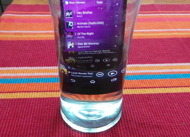 El Sony Xperia Z2 en agua