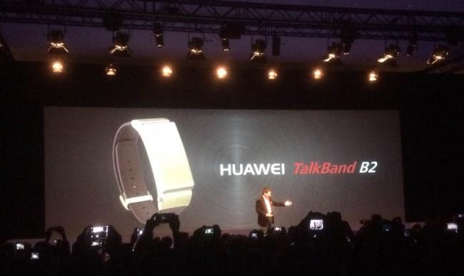 Huawei TalkBand B1 y B2 en el MWC 2015.