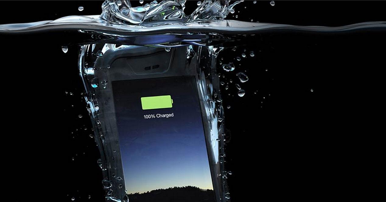Apple estaría trabajando en métodos para hacer un iPhone resistente al agua