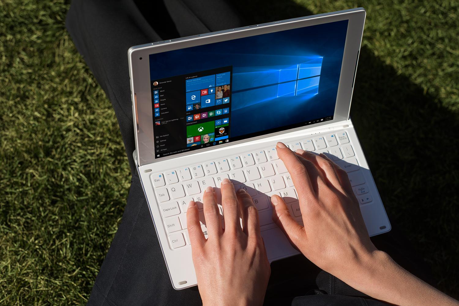 El Alcatel Plus 10 ya es oficial un tablet '2 en 1' convertible en ordenador portátil