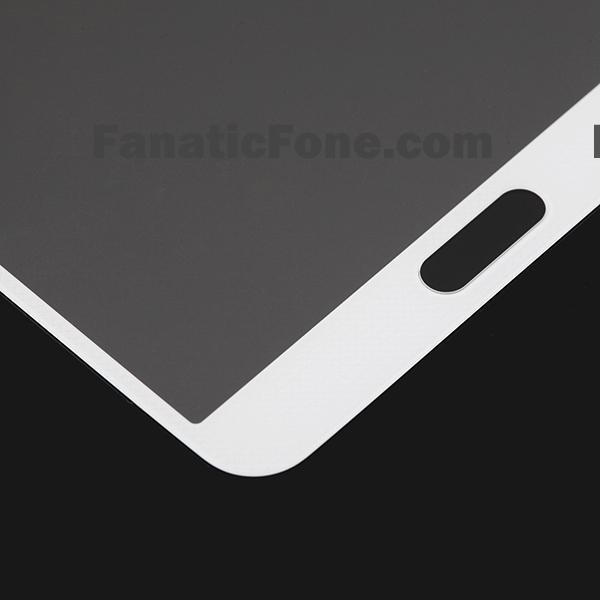 Parte inferior del panel frontal del Samsung Galaxy Note 3 blanco.