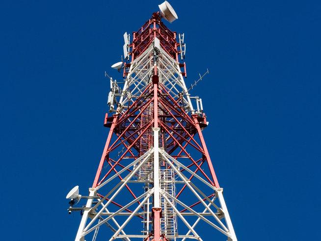 Cellular-Communications-or-Microwave-Antenna-Tower