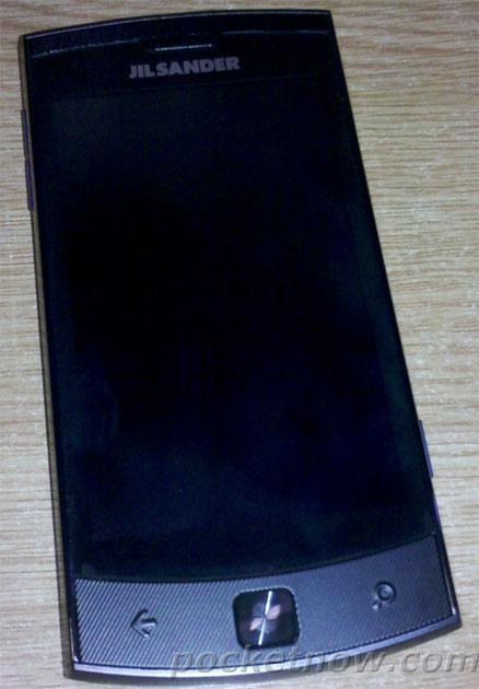 LG-E906-Jil-Salander-1