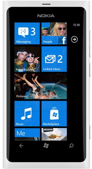 Nokia Lumia 800 en color blanco