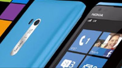 Nokia lumia 900 frontal y foto trasera