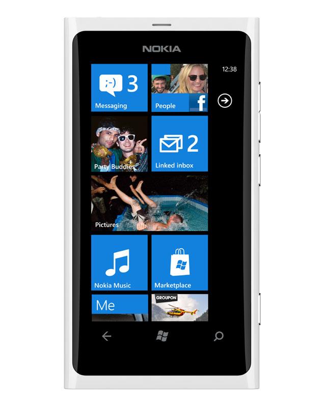 Frontal del Nokia Lumia 800 blanco