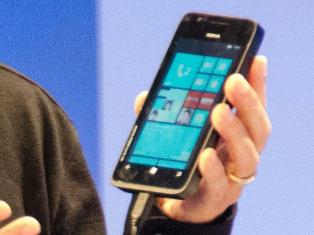 Nokia prototipo con Windows Phone 8 frontal