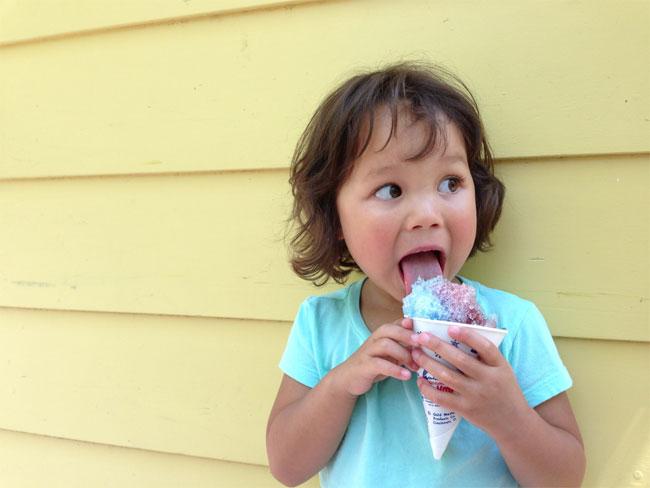 Imágenes con la cámara del iPhone 5, niña con helado