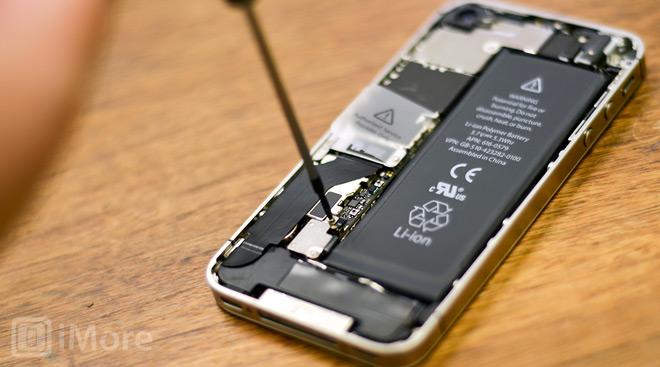 Tornillos batería iPhone 4S