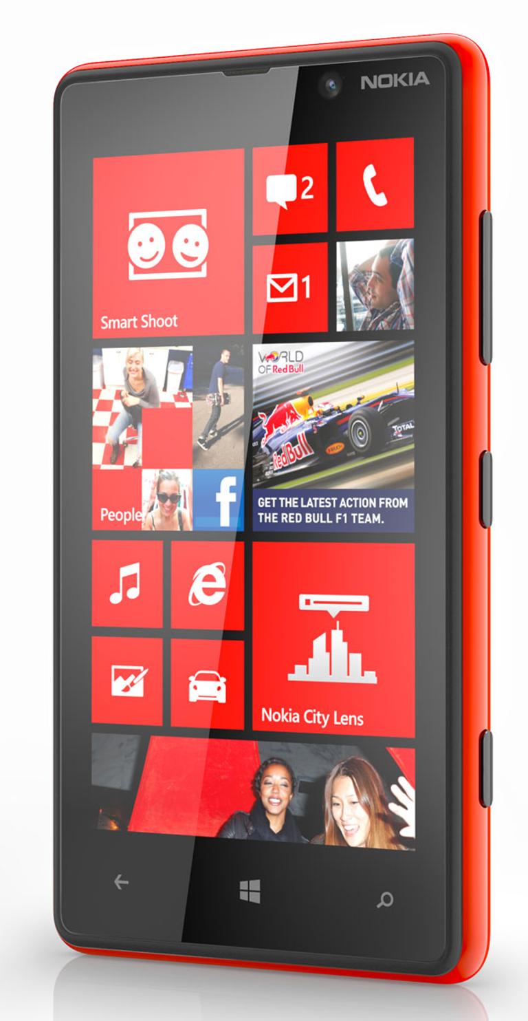 Nokia Lumia 820 rojo