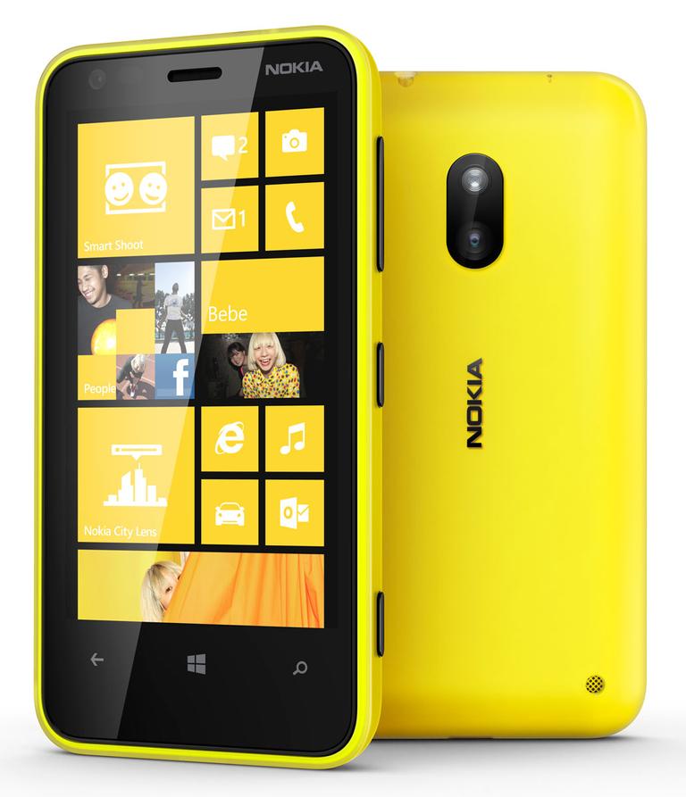 Nokia Lumia 620 amarillo