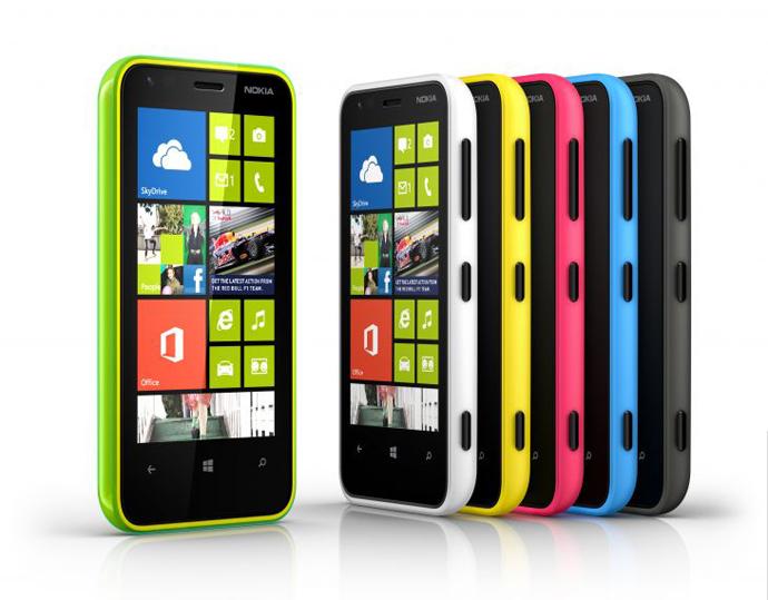 Nokia Lumia 620 con carcasas de colores