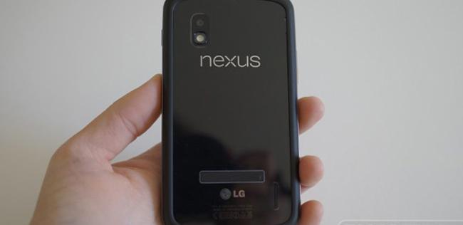 Cambios en la brillante carcasa posterior del Nexus 4