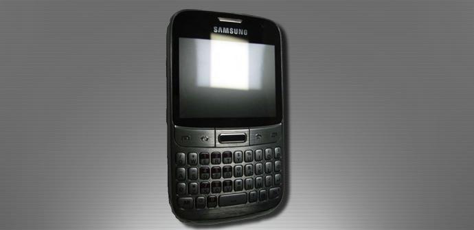 Teléfono con teclado QWERTY Samsung GT-B7810