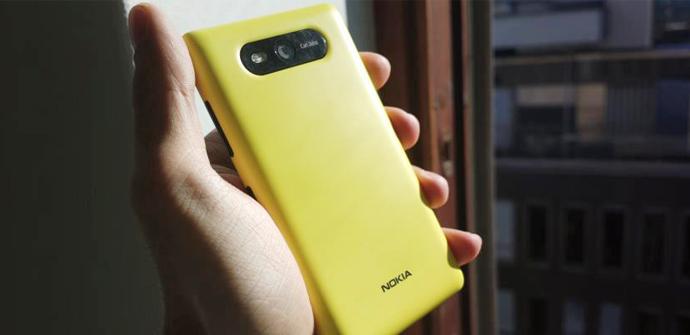 Nokia Lumia con carga solar