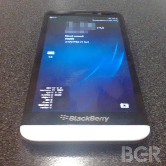 Aparecen las primeras fotos del phablet BlackBerry A10.