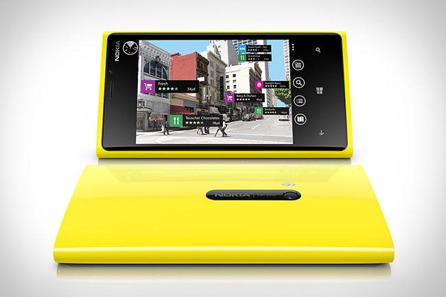 Nokia Lumia 820 y Nokia Lumia 920.