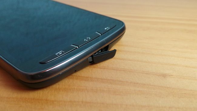 Conexión microUSB en el Samsung Galaxy S4 Active