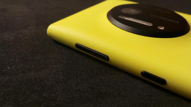 Botones laterales del Nokia Lumia 1020