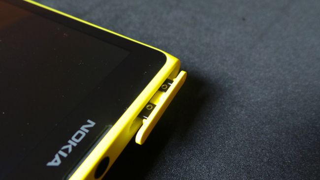 Ranura SIM en el Nokia Lumia 1020