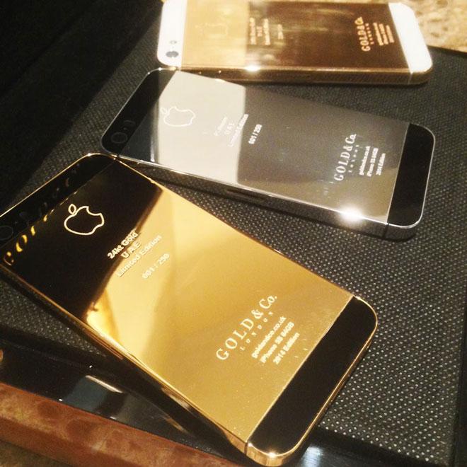 iPhone 5S bañado en oro