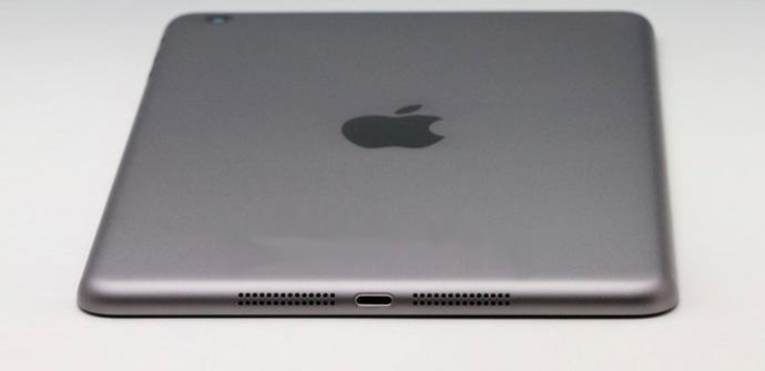 iPad Mini 2 Gris Espacio, la carcasa aparece.