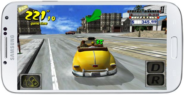 Conduciendo en Crazy Taxi