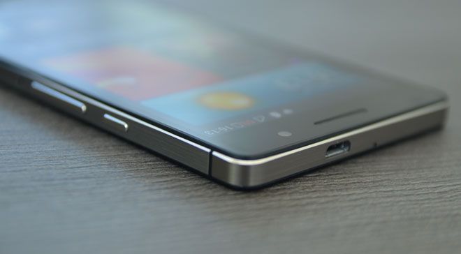 Carcasa matalica del Huawei Ascend P6
