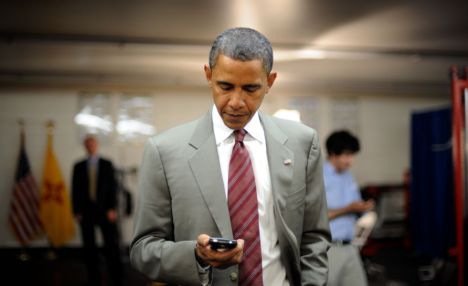obama-blackberry
