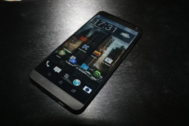 HTC M8 frontal 01