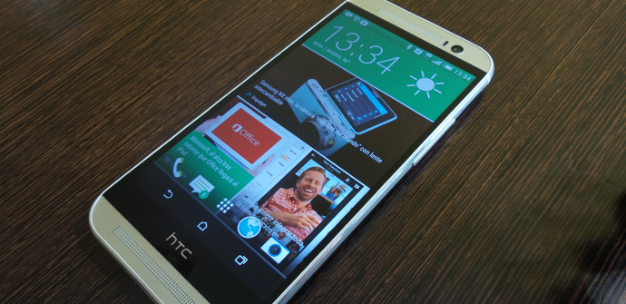 HTC One 2014 apertura