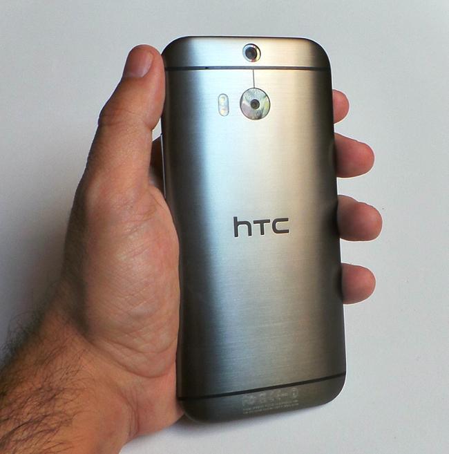 Trasera del teléfono HTC One M8