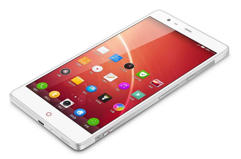 ZTE Nubia Z6 en color blanco con Android
