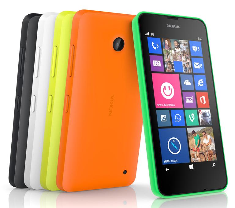 Nokia Lumia 630 en color verde y naranja