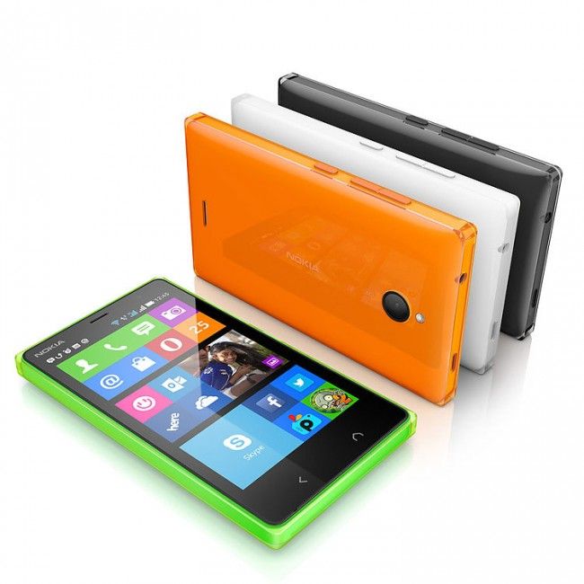 Nokia X2 en color verde, naranja, blanco y negro