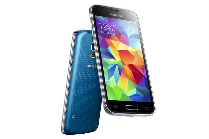 Samsung Galaxy S5 Mini en color azul y negro