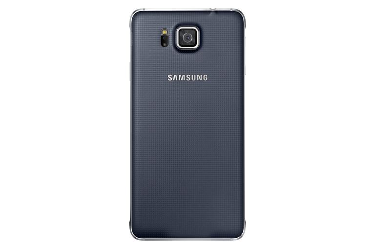 Samsung Galaxy Alpha parte trasera en color azul oscuro