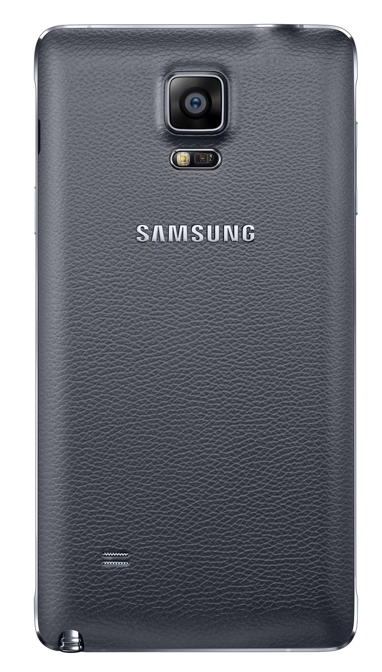 Samsung Galaxy Note 4 en color negro visto por detras