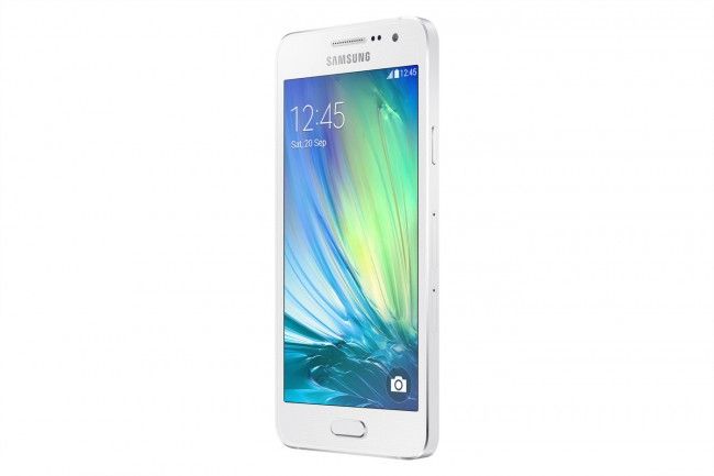 Samsung Galaxy A3 en color blanco vista lateral