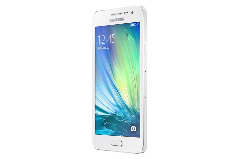 Samsung Galaxy A3 en color blanco vista lateral