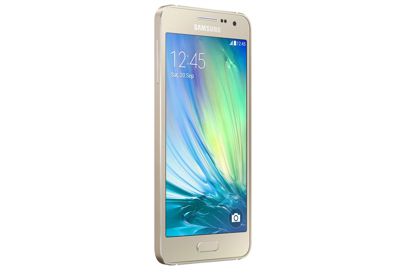 Samsung Galaxy A3 en color oro vista lateral