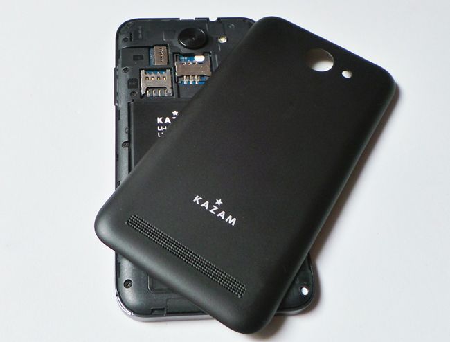 Teléfono Kazam Tornado 2 5.0 abierto