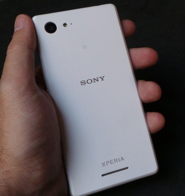 Parte posterior del Sony Xperia E3