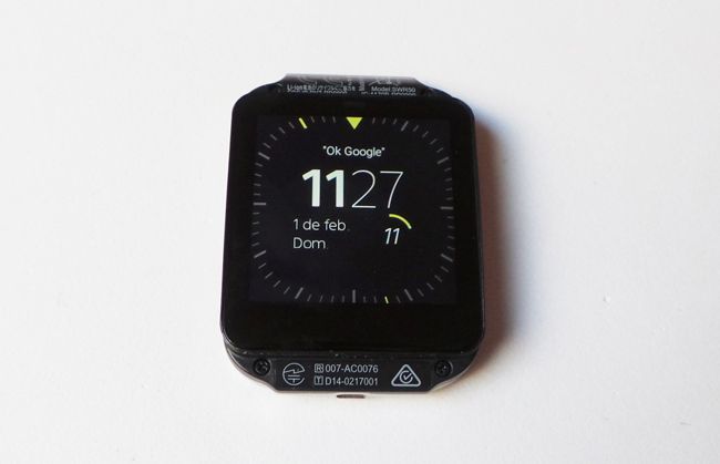 Sony SmartWatch 3 fuera de la correa