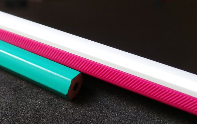 Comparativa del grosor del Motorola Moto E (2015)