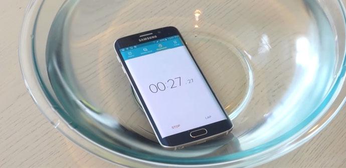 Samsung Galaxy S6 Edge en agua